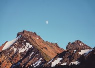 泰山闯天关，勇攀高峰的壮丽之旅