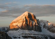 丹霞山旅游攻略，探索红石奇景的绝佳路线